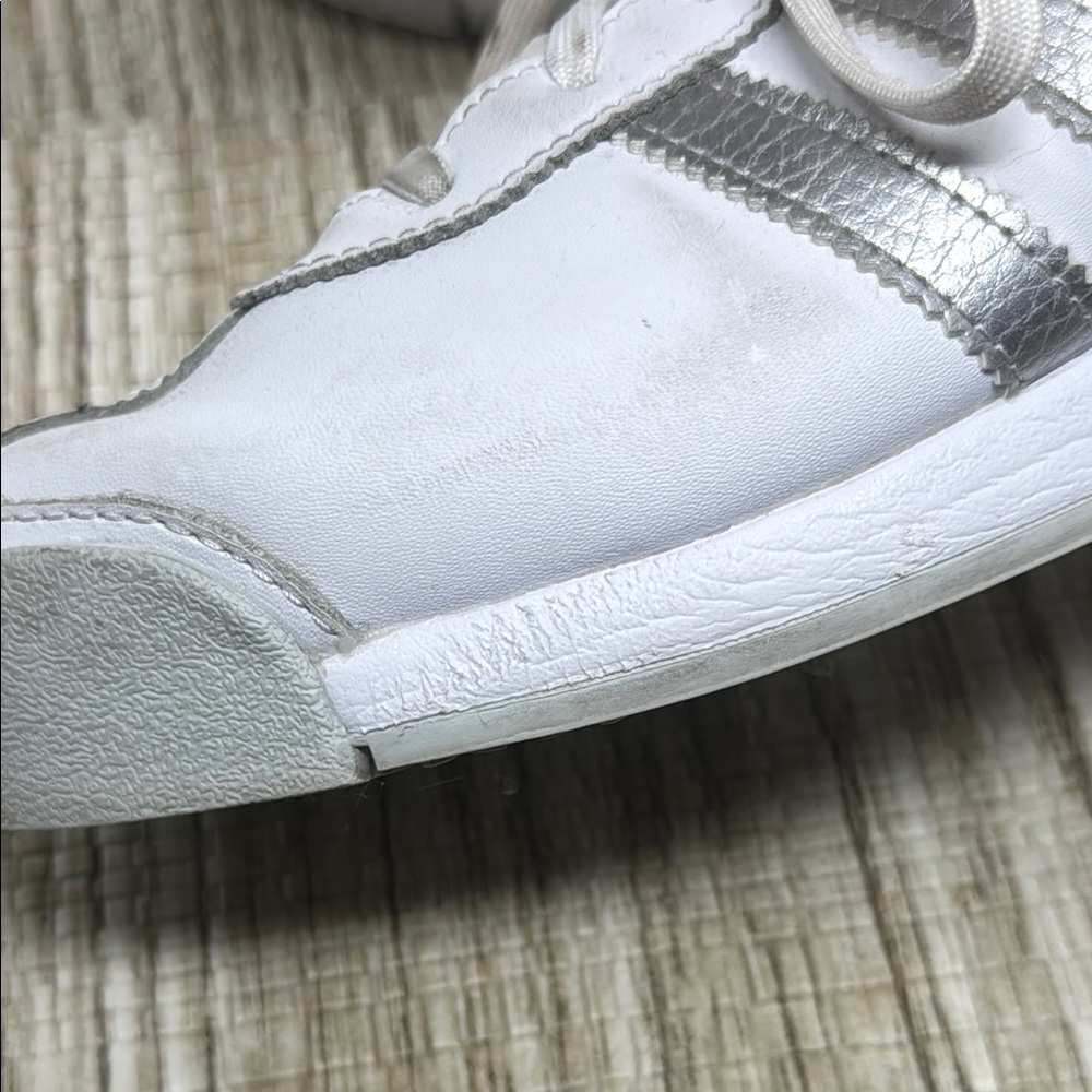 Adidas Samoa - Picture 9 of 12